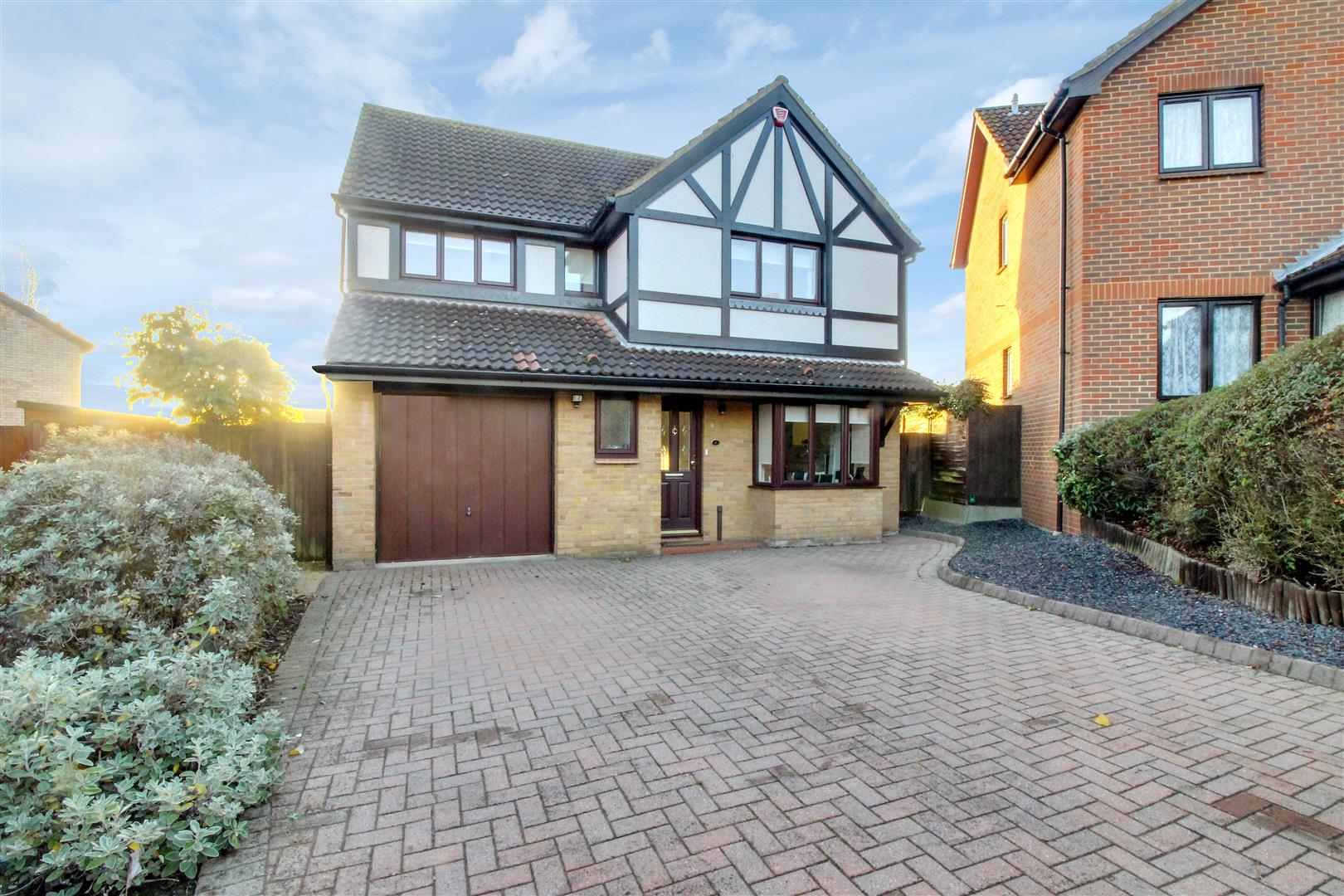 Larch Close, Cheshunt, Lanes Estate Agents